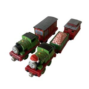 Thomas & Friends Holiday 2 THOMAS 3‎ Holiday Cabooses Take N Play 2002 Christmas